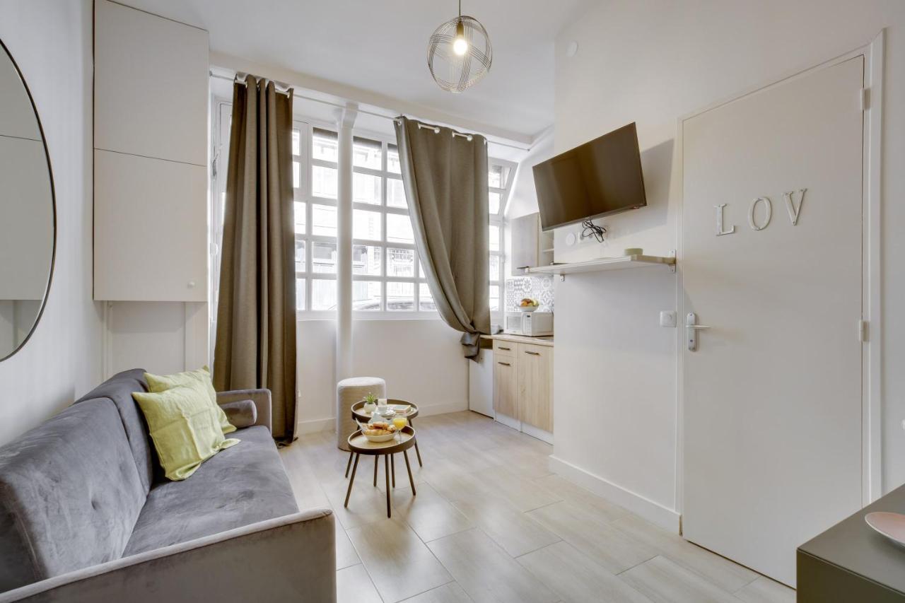 Bright Charming Modern Studio By Dreamy Canal パリ エクステリア 写真