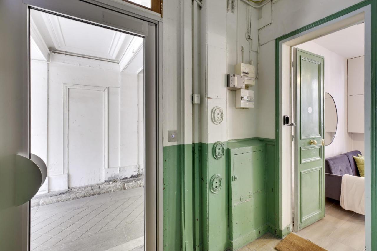 Bright Charming Modern Studio By Dreamy Canal パリ エクステリア 写真