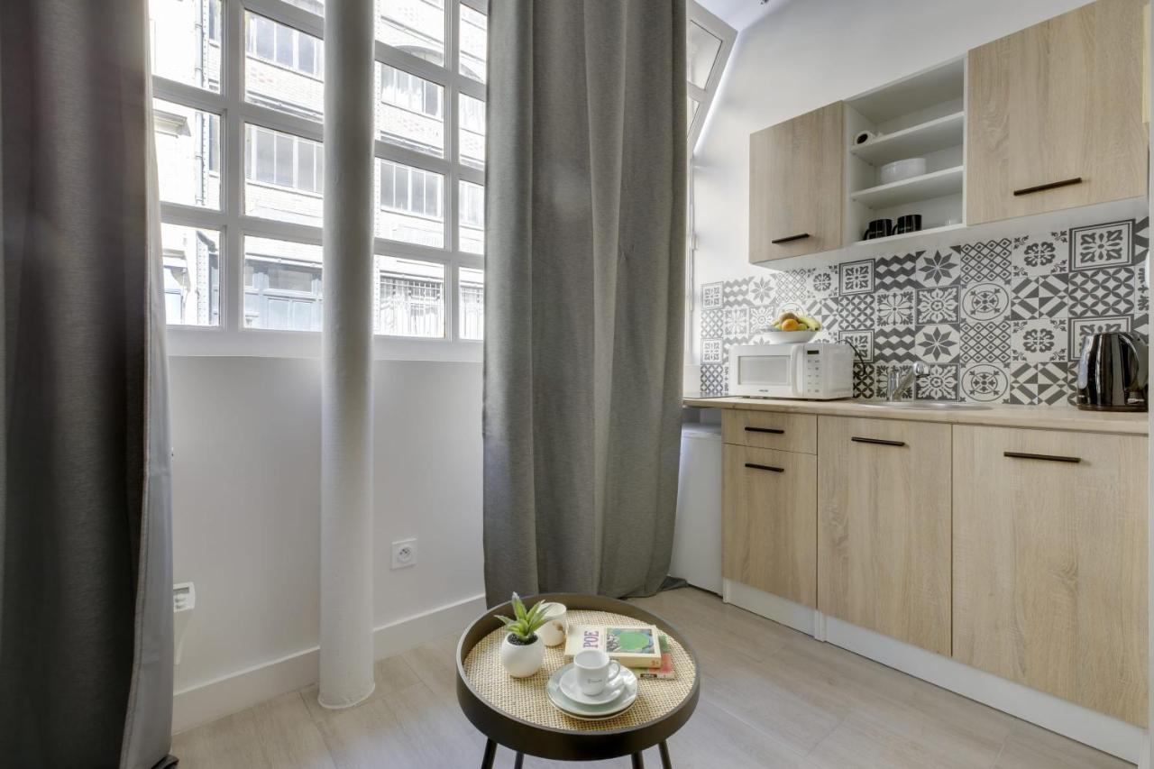 Bright Charming Modern Studio By Dreamy Canal パリ エクステリア 写真
